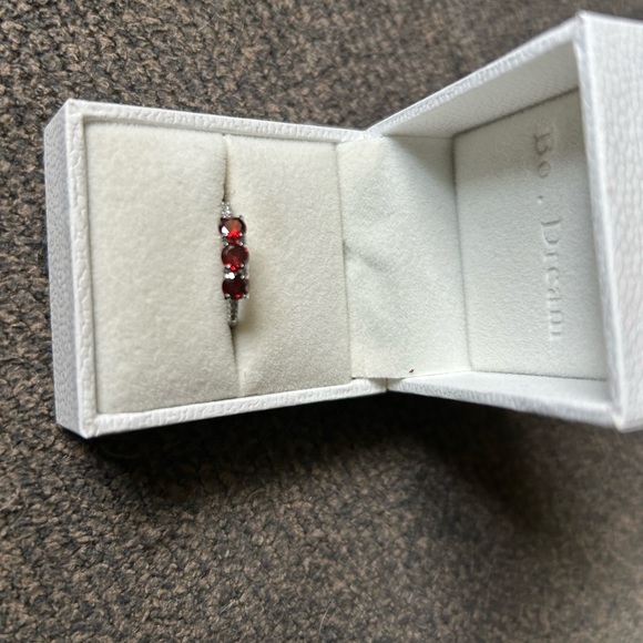 Garnet ring - Picture 2 of 6